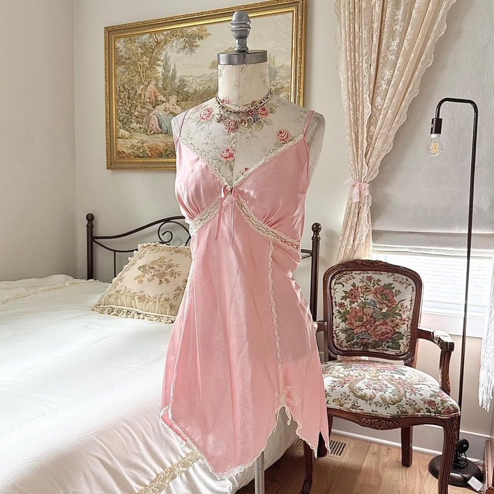 pink fairy lace slip dress  90s Body Essence XL pink satin slip dress